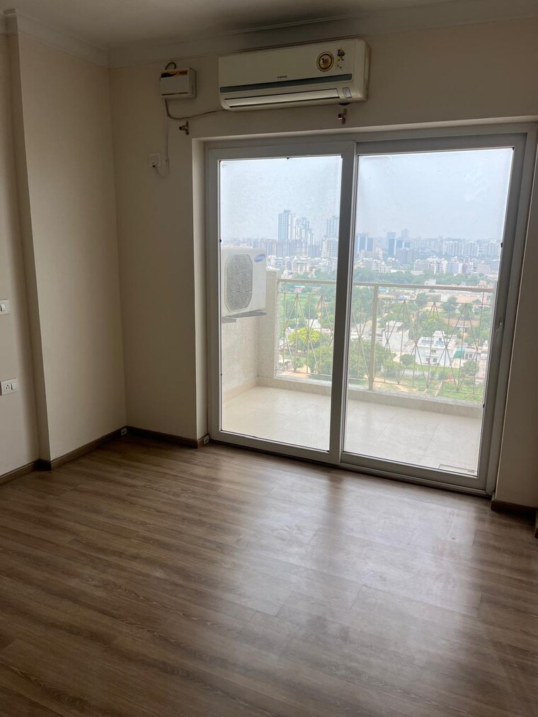 Room, supertech-hues 2 Bedroom 1180 Sq.Ft. Apartment In Sector 68 Gurgaon 9304686
