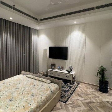 Bedroom in 4 BHK Apartment at Suncity Platinum Towers, Maruti Vihar – for Sale