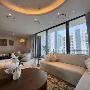 Living Room in 4 BHK Apartment at Suncity Platinum Towers, Maruti Vihar – for Sale