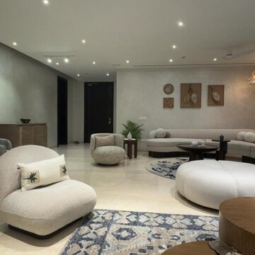 Living Room in 4 BHK Apartment at Suncity Platinum Towers, Maruti Vihar – for Sale