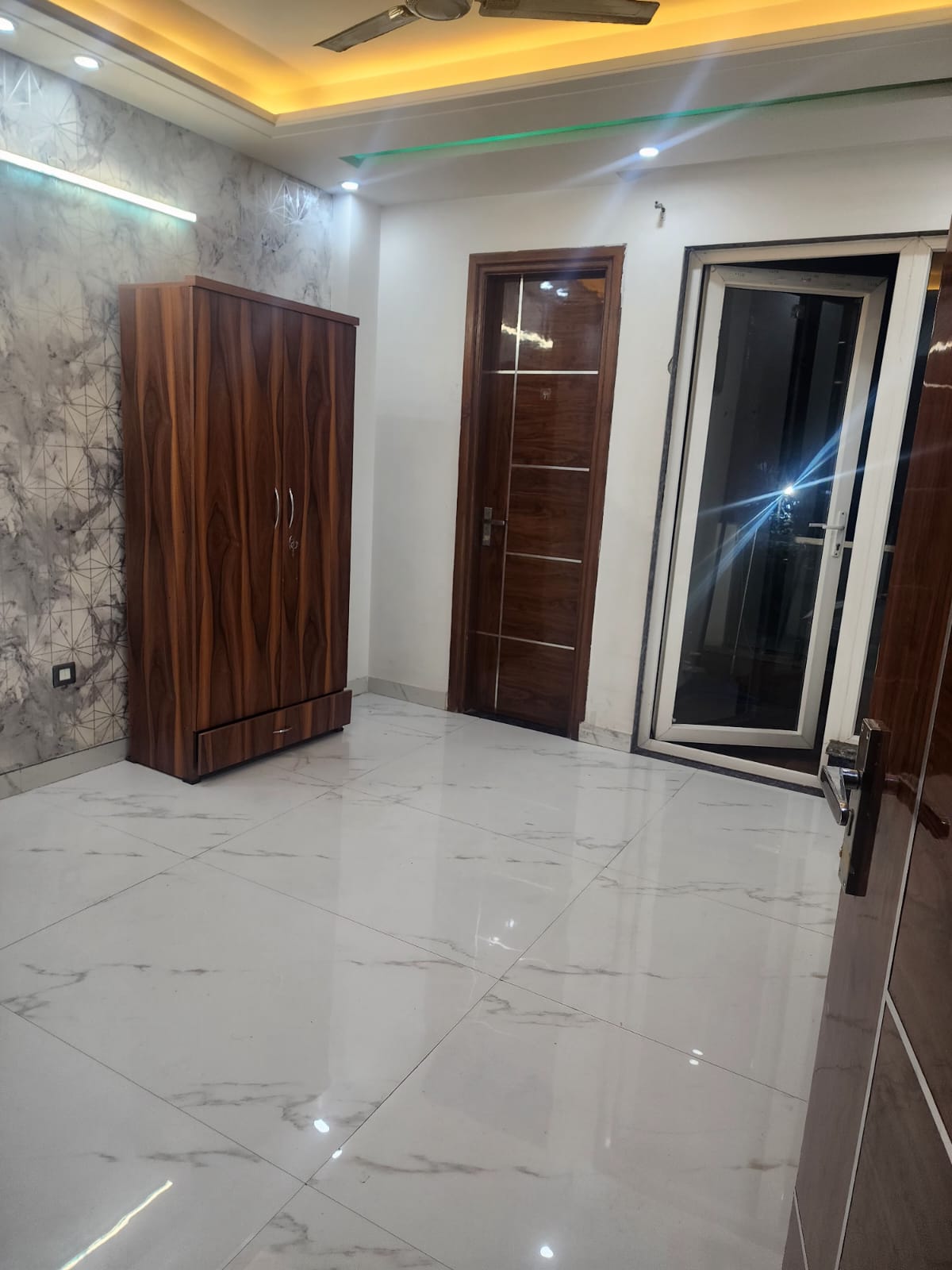 2.5 BHK + Pooja Room Apartment For Rent in Smart World Gems
