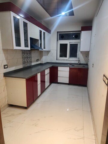 Kitchen in 2.5 BHK Apartment at Smart World Gems, Sector 89 – for Rent