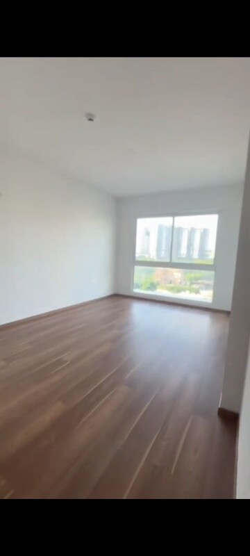 Room in 3.5 BHK Apartment at Conscient Hines Elevate, Sector 59 – for Sale