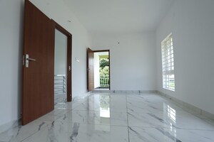 Room in 3 BHK Independent House at Kalmandapam – for Sale