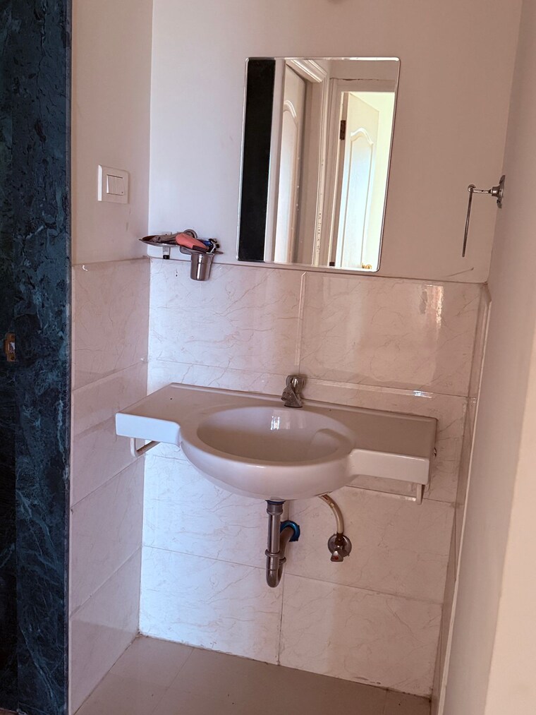 Bathroom, dsk-meghmalhar-phase-i 2 Bedroom 972 Sq.Ft. Apartment In Sinhagad Road Pune 9304750