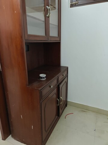 Furnished Amenities in 3 BHK Apartment at Vasant Kunj – for Rent
