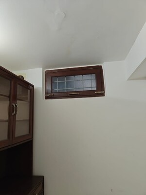 Furnished Amenities in 3 BHK Apartment at Vasant Kunj – for Rent