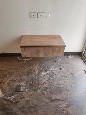 Room in 2 BHK Apartment at Ajnara Le Garden, Sector 16b Greater Noida – for Sale