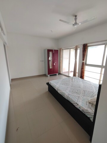 Room in 3 BHK Apartment at Godrej Horizon, Mohammadwadi – for Rent