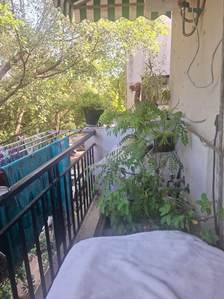 Balcony, dda-rosewood-apartments 3 Bedroom 1500 Sq.Ft. Apartment In Vasant Kunj Delhi 9304816