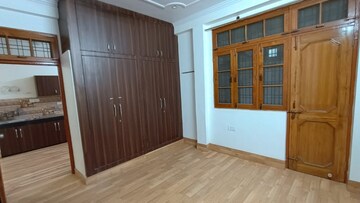 Room in 2 BHK Independent House at Gomti Nagar – for Rent