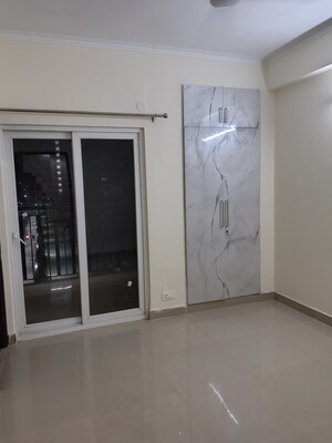 Furnished Amenities in 3 BHK Apartment at Amrapali Terrace Homes, Tech Zone 4 Greater Noida – for Rent