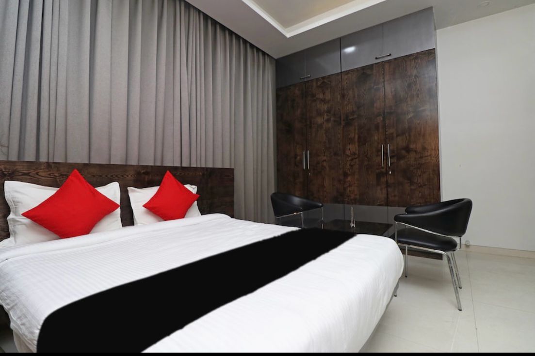 3 BHK + Study Room Independent House For Rent in Gomti Nagar