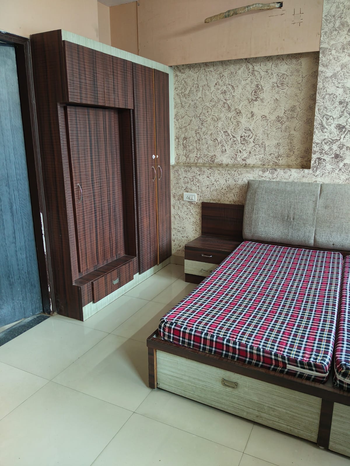 1.5 BHK + Extra Room Independent House For Rent in Indra Property 