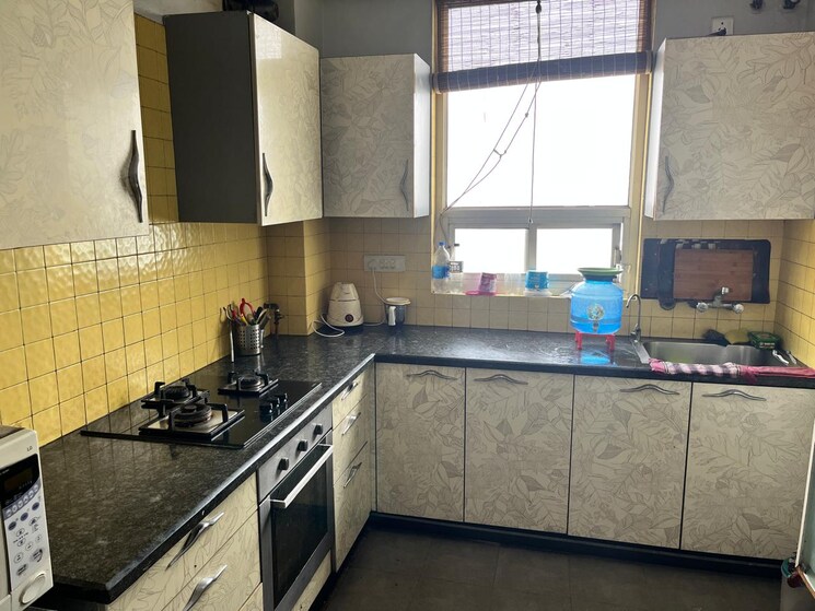 Kitchen, sector 26 4 Bedroom 250 Sq.Yd. Villa In Sector 26 Noida 9304895