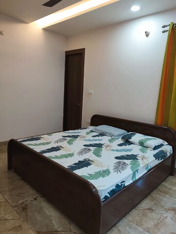 Bedroom in 3.5 BHK Apartment at Saryu Apartment, Gomti Nagar – for Rent