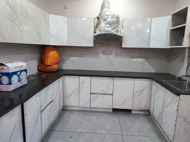 Kitchen, saryu-apartment 3.5 Bedroom 2150 Sq.Ft. Apartment In Gomti Nagar Lucknow 9304904