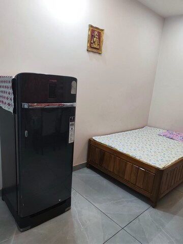 Bedroom in 3.5 BHK Apartment at Saryu Apartment, Gomti Nagar – for Rent