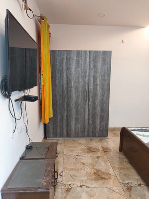 Master Bedroom in 3.5 BHK Apartment at Saryu Apartment, Gomti Nagar – for Rent