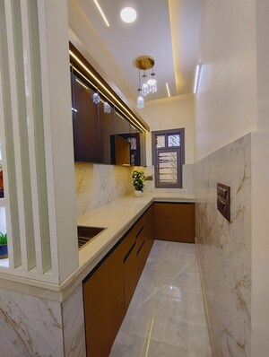 Furnished Amenities in 3 BHK Independent House at Uttam Nagar – for Sale