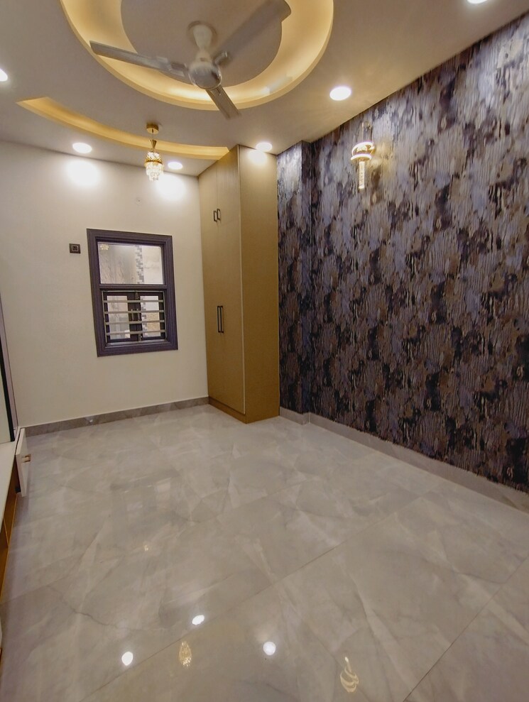 undefined, uttam nagar 3 Bedroom 500 Sq.Ft. Independent House In Uttam Nagar Delhi 9304927