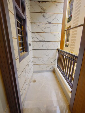 Furnished Amenities in 3 BHK Independent House at Uttam Nagar – for Sale