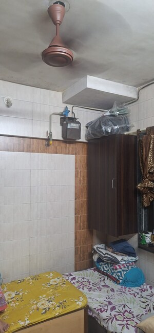 Room in 1.5 BHK Apartment at Chamunda Heritage, Andheri East – for Sale