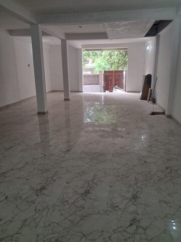 Showroom – Entrance View at Gomti Nagar - for Rent