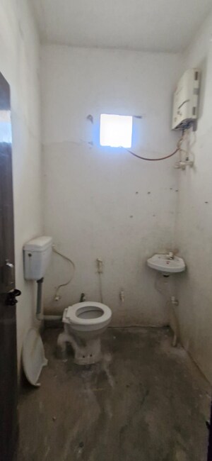Bathroom in 2.5 BHK Independent House at Ballabhgarh – for Sale