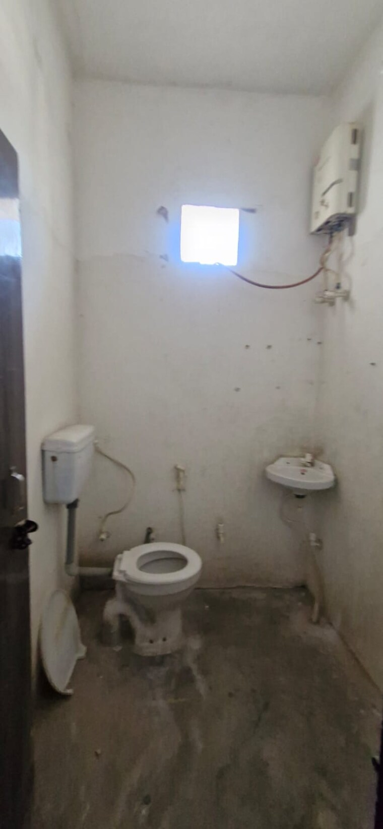 Bathroom, ballabhgarh 2.5 Bedroom 594 Sq.Yd. Independent House In Ballabhgarh Faridabad 9304945