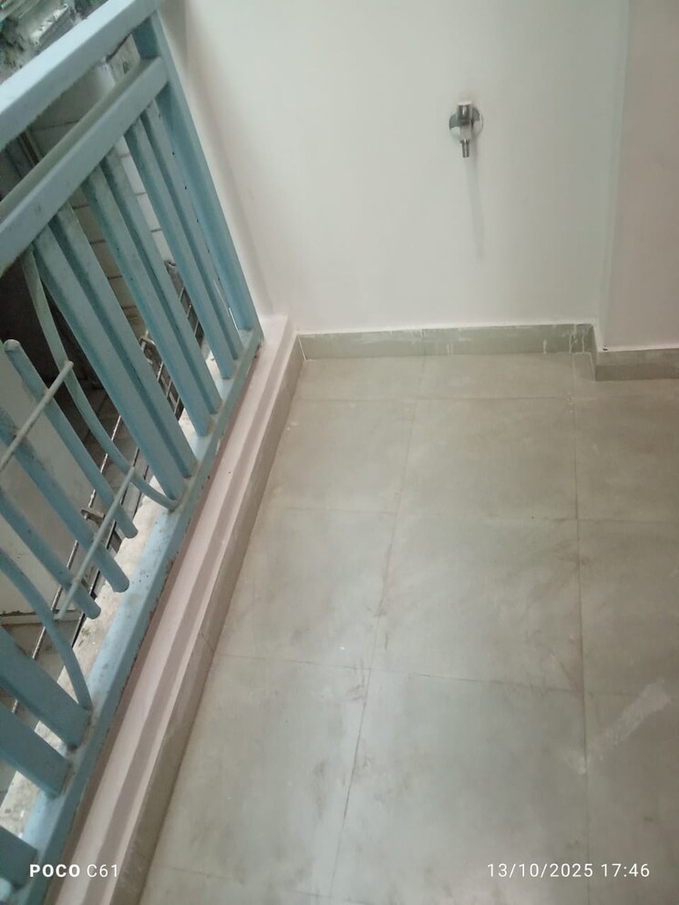 Balcony, chattarpur 2 Bedroom 80 Sq.Yd. Apartment In Chattarpur Delhi 9304961