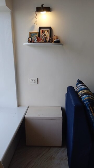 Furnished Amenities in 1.5 BHK Apartment at Vakola – for Rent