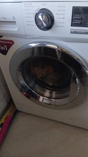 Furnished Amenities in 1.5 BHK Apartment at Vakola – for Rent