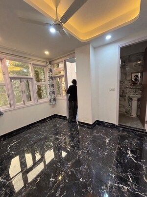 Room in 1 BHK Apartment at Maidan Garhi – for Rent