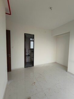 2 BHK Apartment For Sale in Sheth Zuri