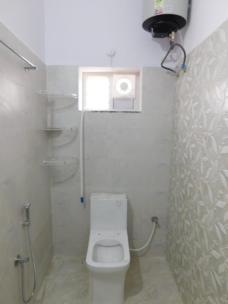 Bathroom, kondapur 3 Bedroom 2100 Sq.Ft. Builder Floor In Kondapur Hyderabad 9304998