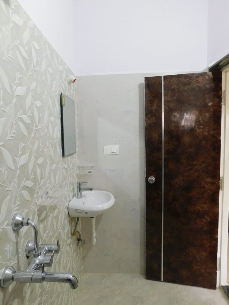 Bathroom, kondapur 3 Bedroom 2100 Sq.Ft. Builder Floor In Kondapur Hyderabad 9304998