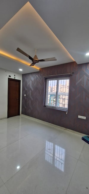 Room in 3 BHK Builder Floor at Kondapur – for Rent