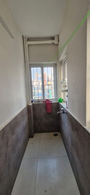 Building Lobby in 3 BHK Builder Floor at Kondapur – for Rent