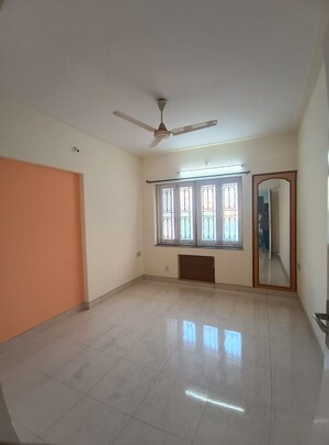 3 BHK Apartment For Rent in Panchavati CHS, Vasant Vihar
