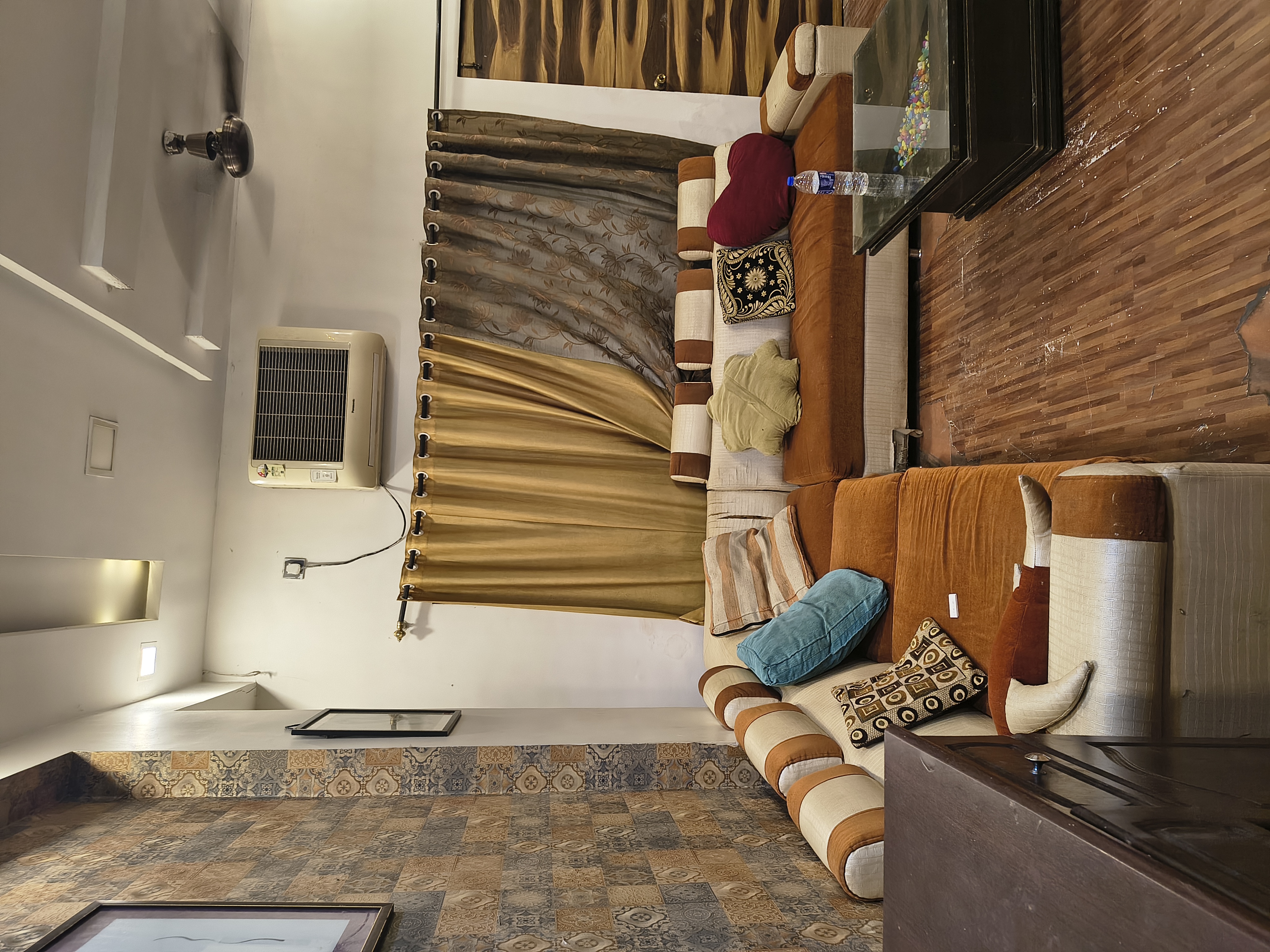 2 BHK + Study Room 800 Sq.Ft. Apartment in Tolaram Building