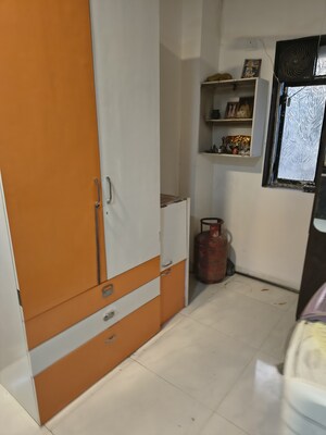 Furnished Amenities in 2 BHK Apartment at Tolaram Building, Chembur – for Rent