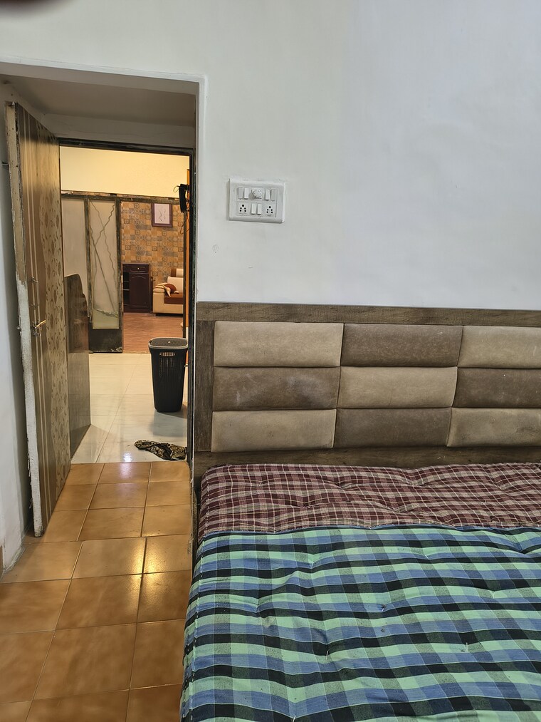 Kitchen, tolaram-building 2 Bedroom 800 Sq.Ft. Apartment In Chembur Mumbai 9305034