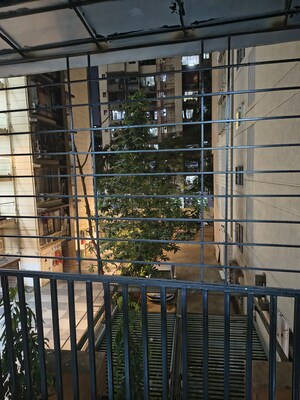 Balcony in 1.5 BHK Apartment at Ghatkopar East – for Rent