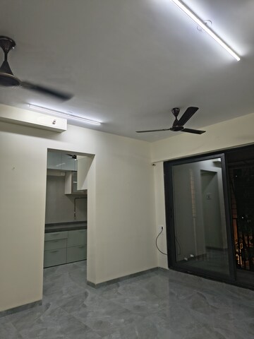 Furnished Amenities in 1.5 BHK Apartment at Ghatkopar East – for Rent