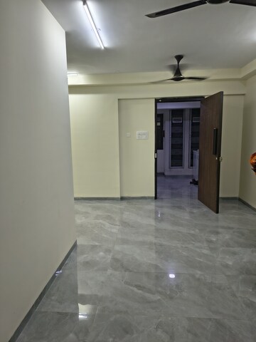 Furnished Amenities in 1.5 BHK Apartment at Ghatkopar East – for Rent