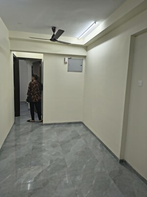 Furnished Amenities in 1.5 BHK Apartment at Ghatkopar East – for Rent