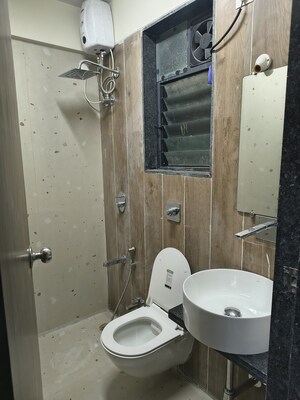 Bathroom in 1.5 BHK Apartment at Ghatkopar East – for Rent