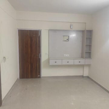 Room in 2 BHK Apartment at Shree Vardhman Green Court, Sector 90 – for Rent