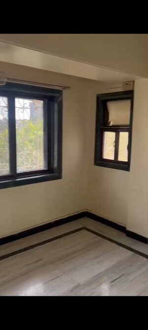 Room in 1 BHK Apartment at Kurla West – for Rent